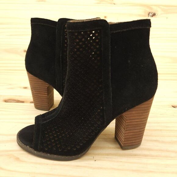Lucky Brand Women's Ankle Boots Sz 6 Black Suede Stacked Heel Chic Open Toe - Picture 1 of 9